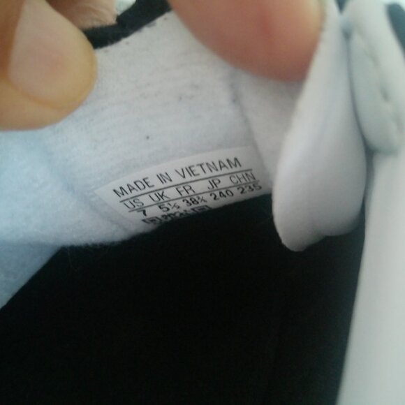 ADIDAS WOMEN'S Gazelle Up BLACK/WHITE SNEAKERS Sz-US 7 - Picture 10 of 12